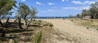 Neapolis Rooms & Apartments