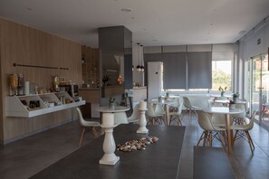 Flat-screen TV - Theofilos City Hotel (Chania)