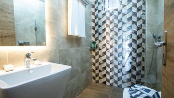 Appartamento, 1 camera da letto | Bagno | Doccia, soffione a pioggia, set di cortesia gratuito, asciugacapelli
