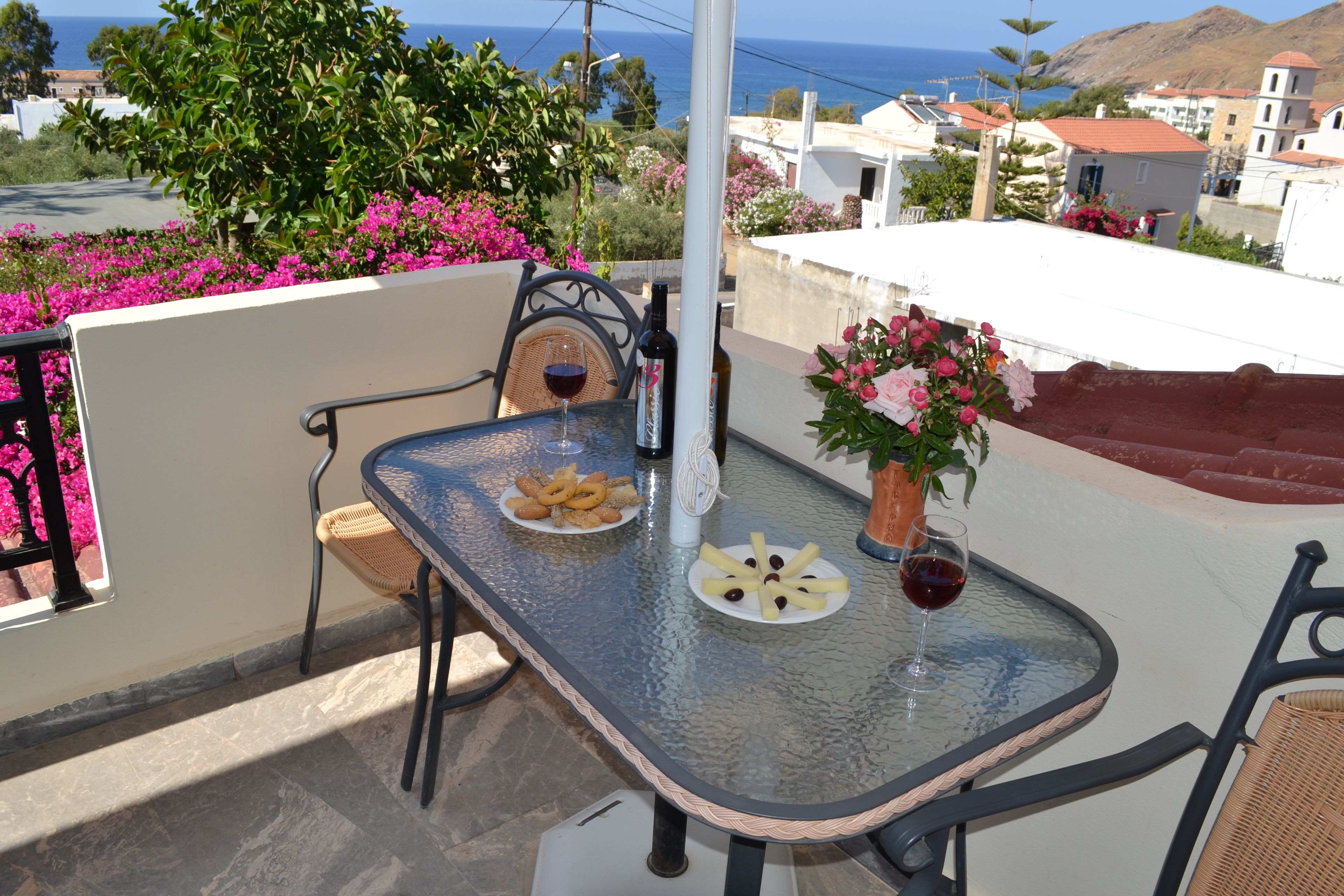 Romantische Studiosuite, 1 King-Bett | Terrasse/Patio