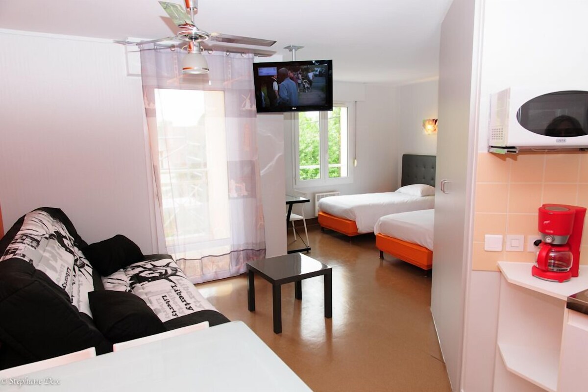Ameublement personnalisé, bureau, chambres insonorisées
