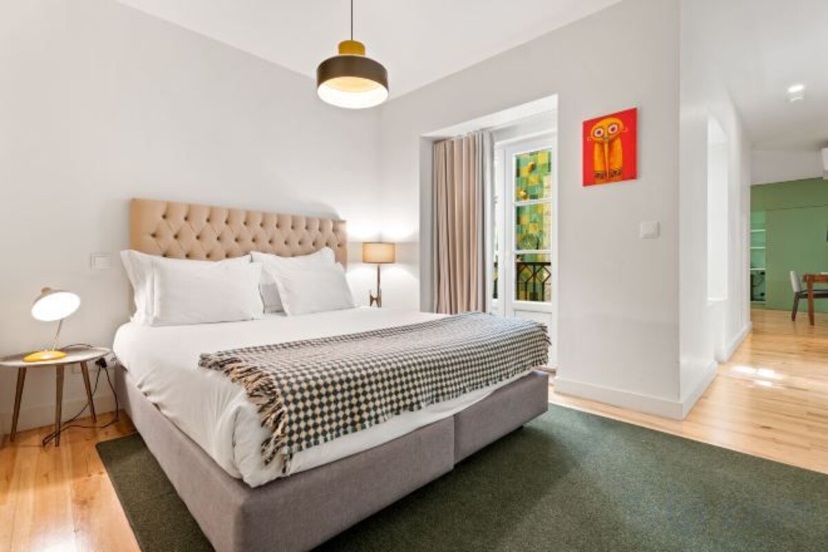 1 bedroom, hypo-allergenic bedding, minibar, in-room safe