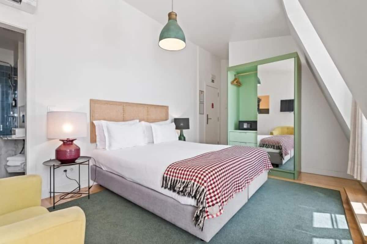1 habitación, ropa de cama hipoalergénica y minibar