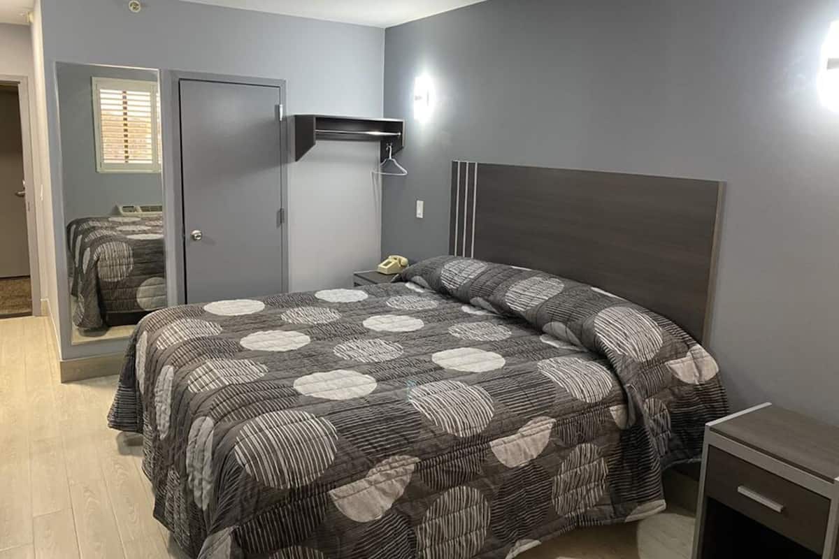 Camera Standard, 1 letto king | Biancheria da letto di alta qualità, una cassaforte in camera