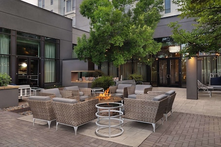 Courtyard. Embassy Suites by Hilton Knoxville West