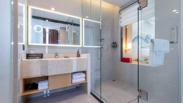 Minibar, in-room safe, alarm clocks