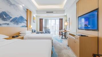 Minibar, in-room safe, alarm clocks