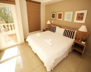 1 bedroom, premium bedding, in-room safe, blackout curtains - The Capital Villa (Sandton)