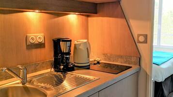 ๋์ฅ๊ณ , ์ ์๋ ์ธ์ง, ์ฟกํ, ์ปคํผ/ํฐ ๋ฉ์ด์ปค