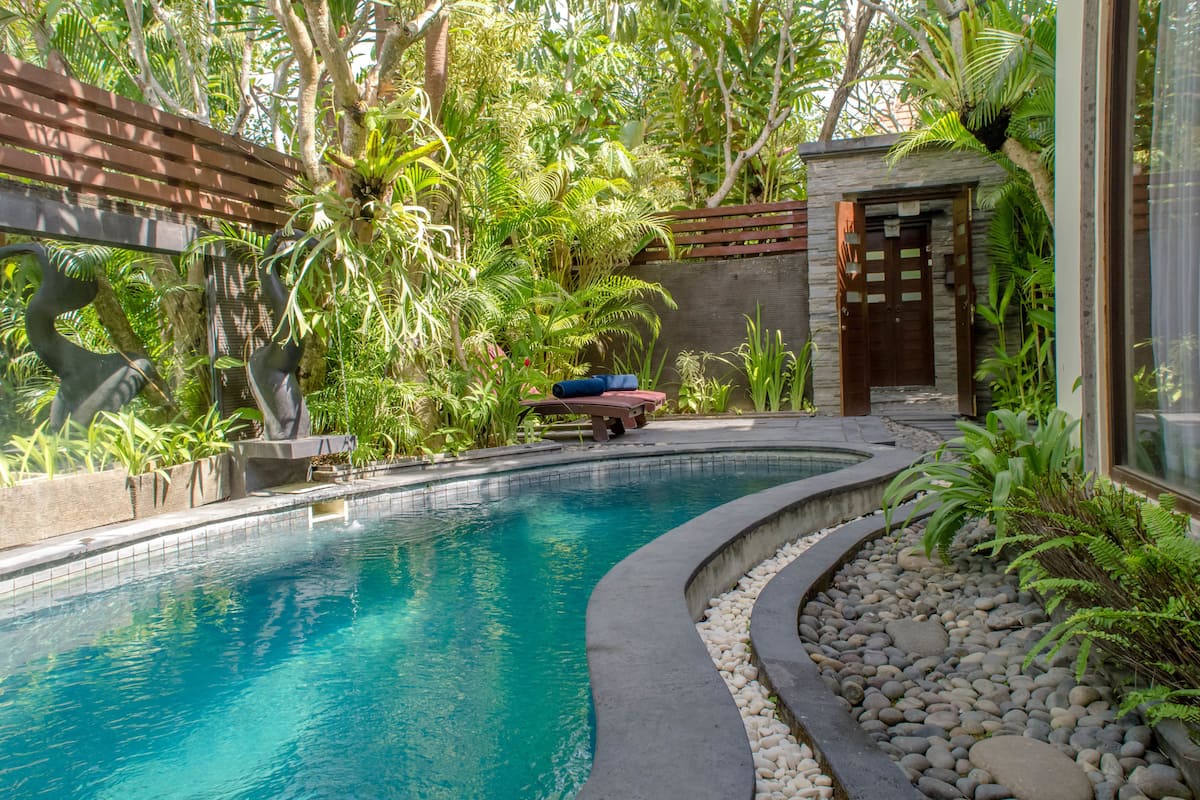 Villa, 1 Bedroom | Minibar, in-room safe, desk, laptop workspace