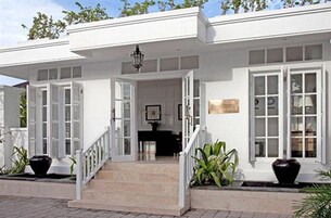 Mặt tiền nơi lưu trú