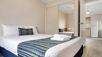 Iron/ironing board, bed sheets, wheelchair access