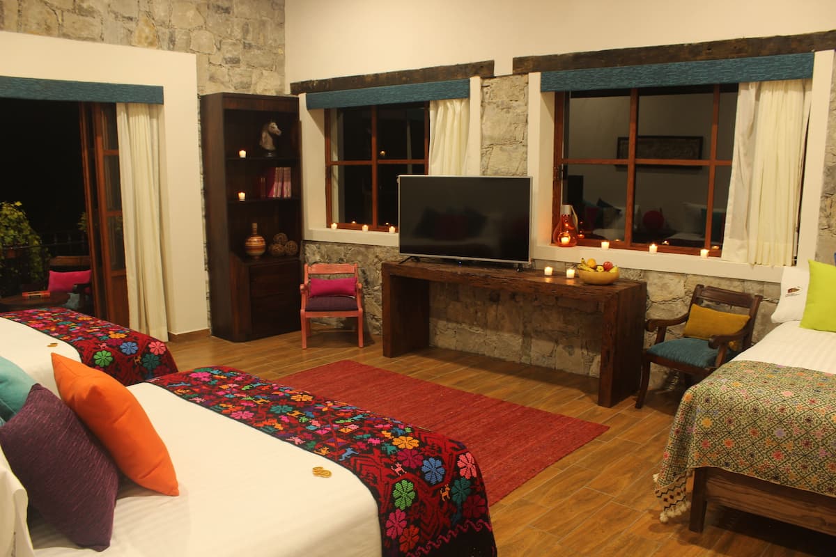 Grand Deluxe | Blackout curtains, iron/ironing board (on request), free WiFi