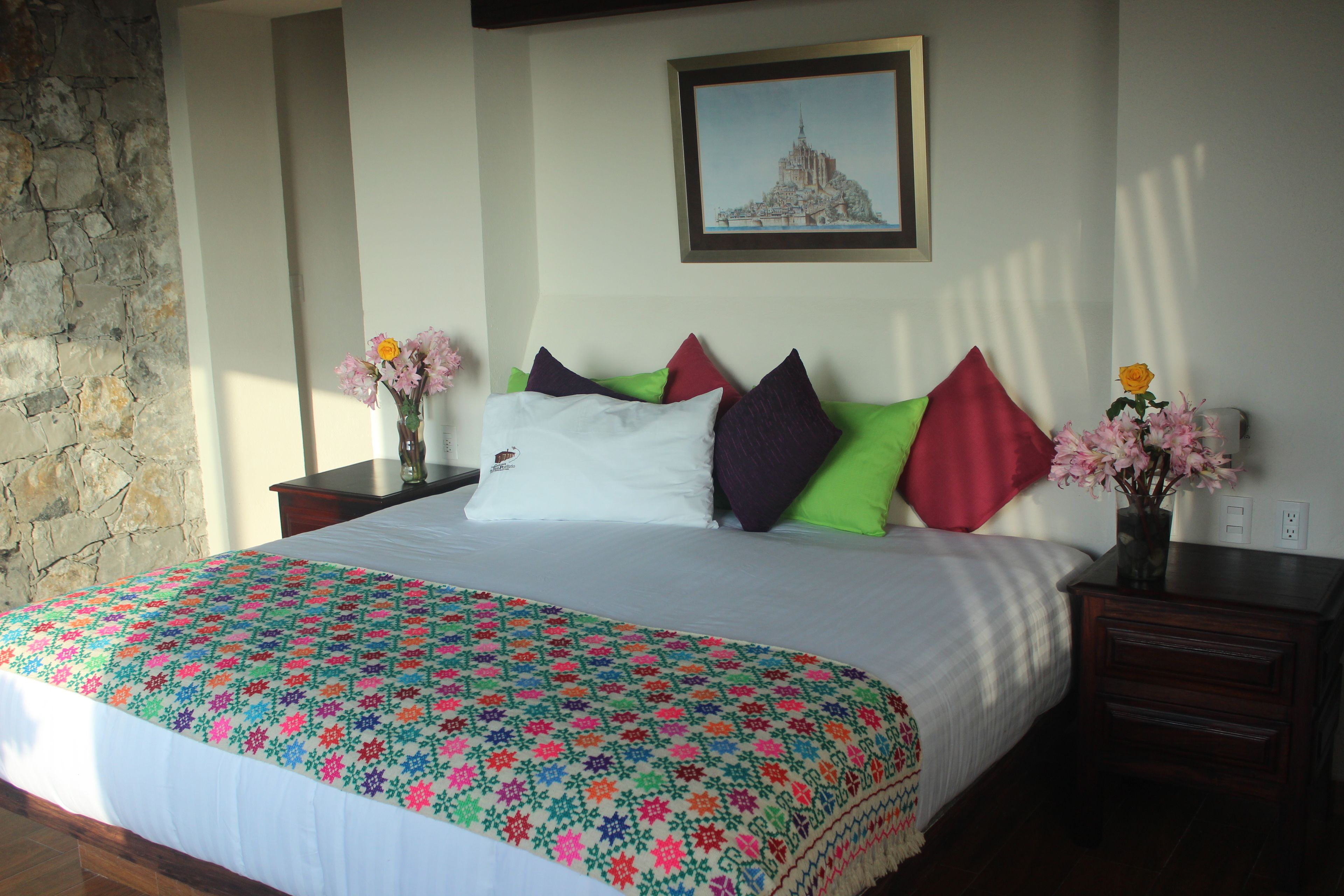 Lover Suite Deluxe | Decoración personalizada, muebles diferentes y cortinas blackout 