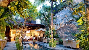 Tempat makan outdoor