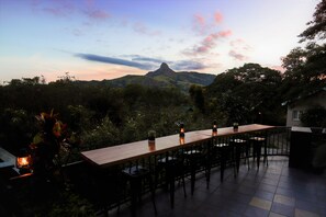 Bar (on property) - Mantenga Lodge (Lobamba)