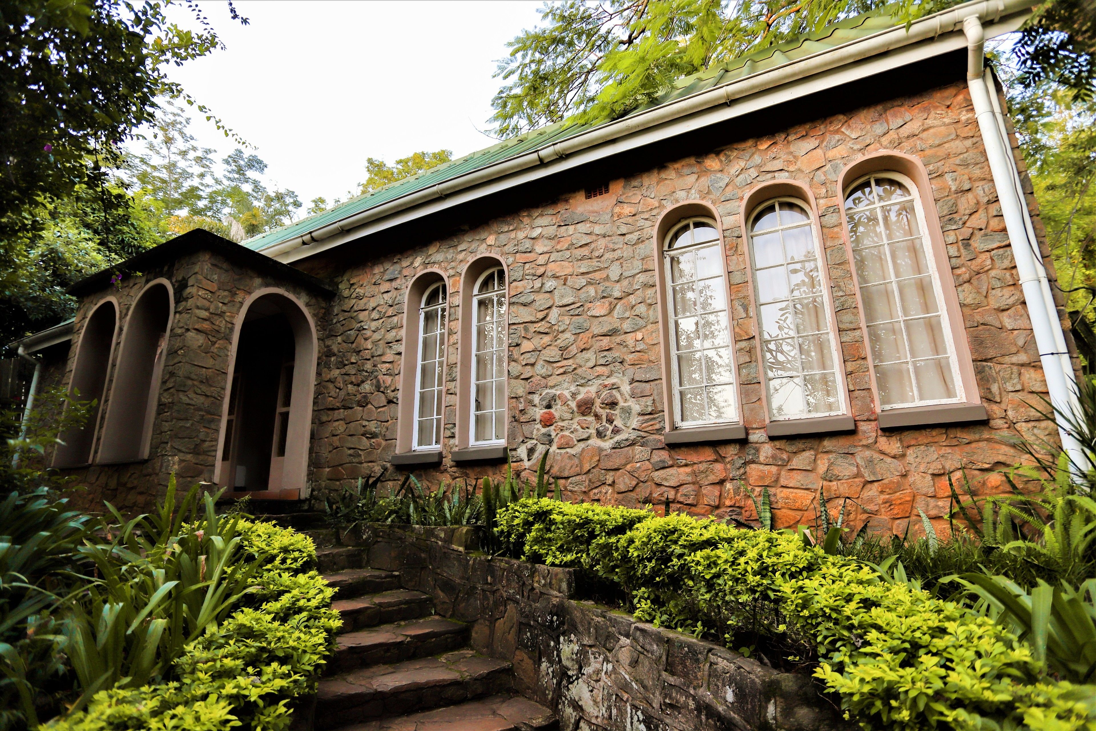sheba's family room | garden view