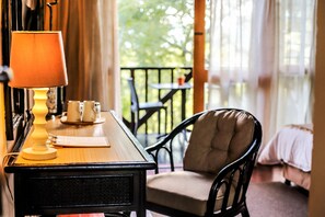 Rom – superior, 1 dobbeltseng eller 2 enkeltsenger (Rock View Room) | Skrivebord, wi-fi (inkludert) og sengetøy