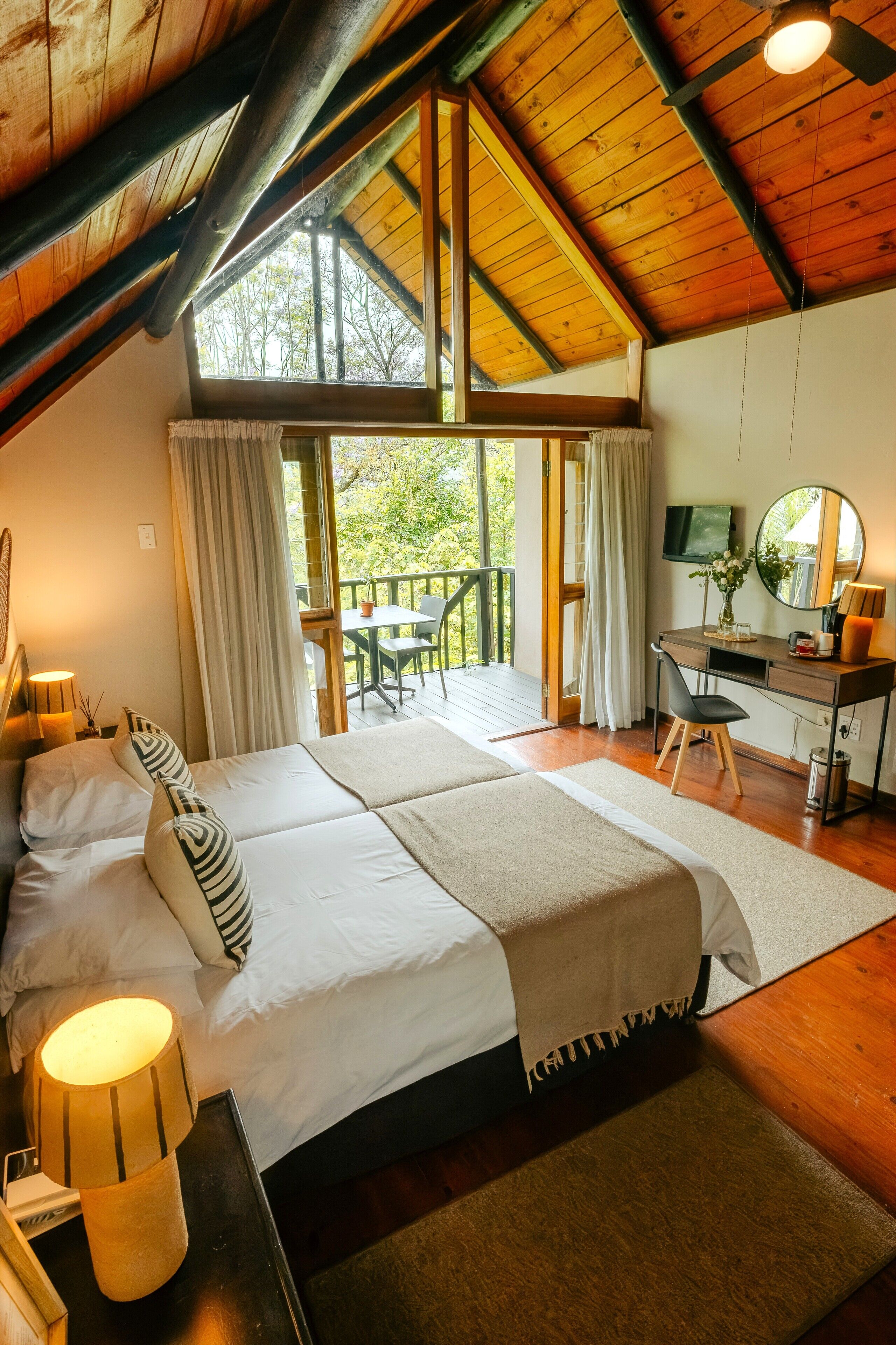 Chambre Supérieure, 1 lit double ou 2 lits jumeaux (Rock View Room) | Bureau, Wi-Fi gratuit, draps fournis