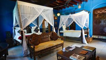 In-room safe, desk, soundproofing, free WiFi