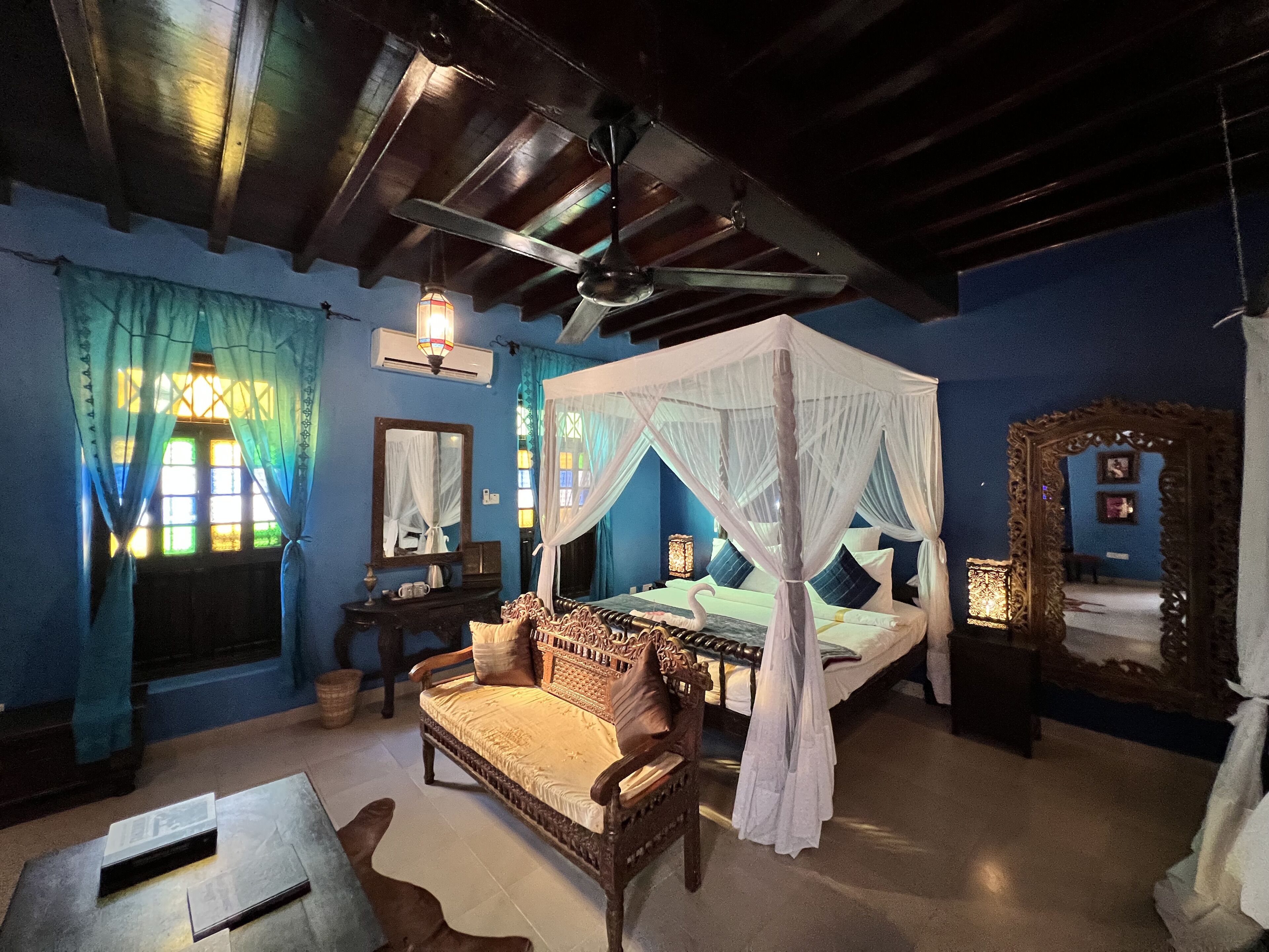 Suite Supérieure | Coffres-forts dans les chambres, bureau, chambres insonorisées