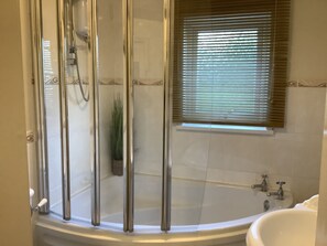 Double or Twin Room, Private Bathroom (Rose) | Bathroom - Eden's Rest (St Austell)