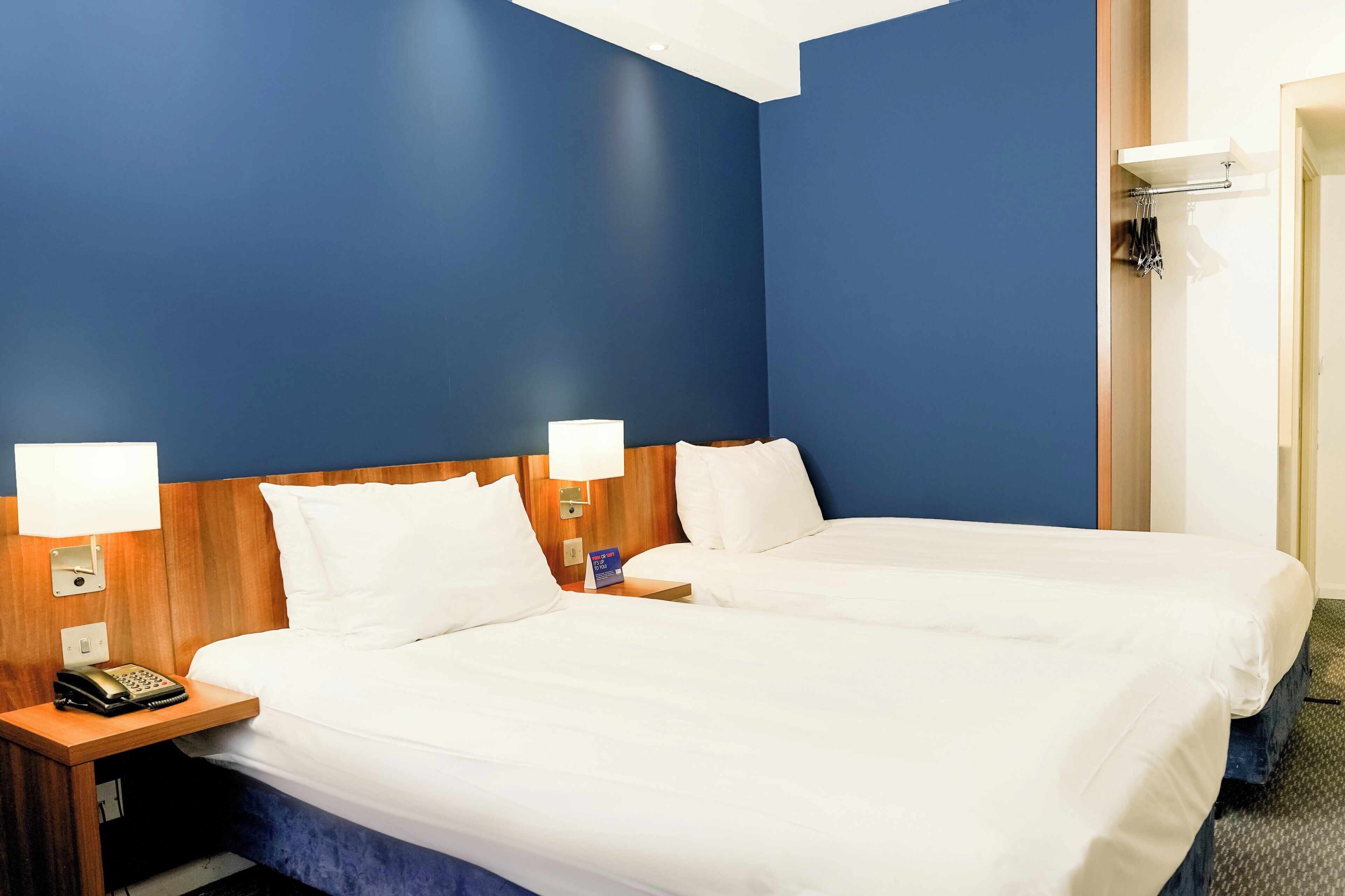Standard Room, 2 Twin Beds (Free Hot Breakfast) | In-room safe, desk, blackout drapes, free cribs/infant beds