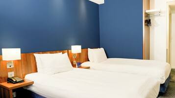 Coffres-forts dans les chambres, bureau, rideaux occultants