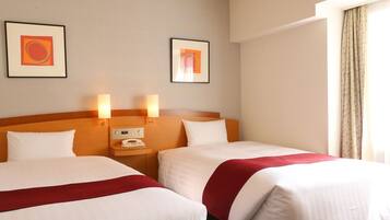 デスク、遮光カーテン、WiFi (無料)、ベッドシーツ