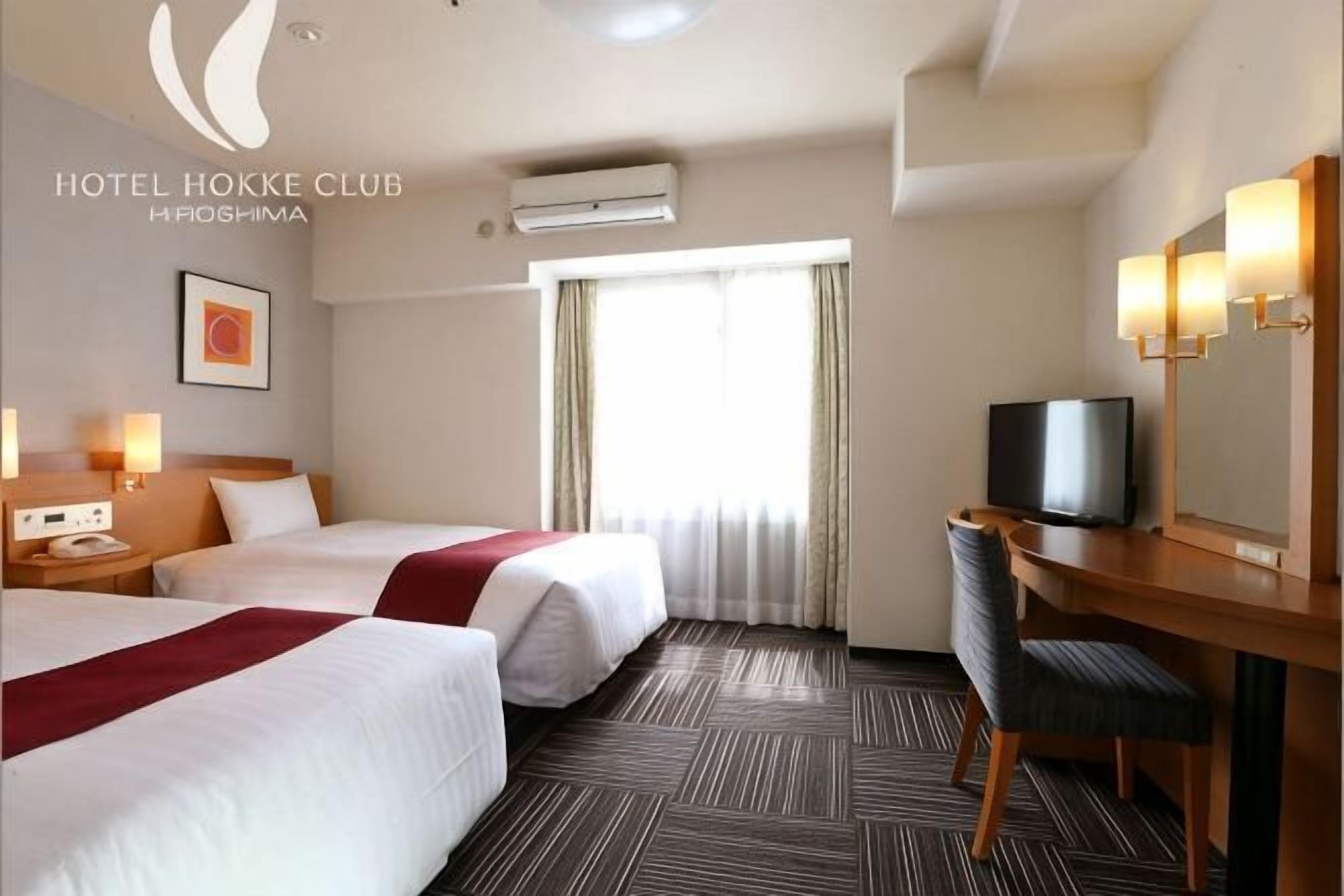 Desk, blackout drapes, free WiFi, bed sheets