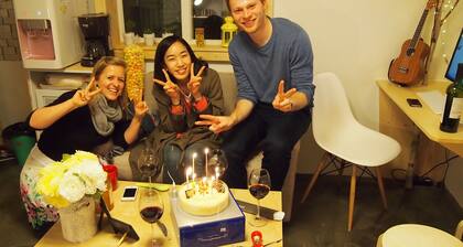 710 Guest house Yellow