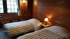 Bügeleisen/Bügelbrett, kostenloses WLAN