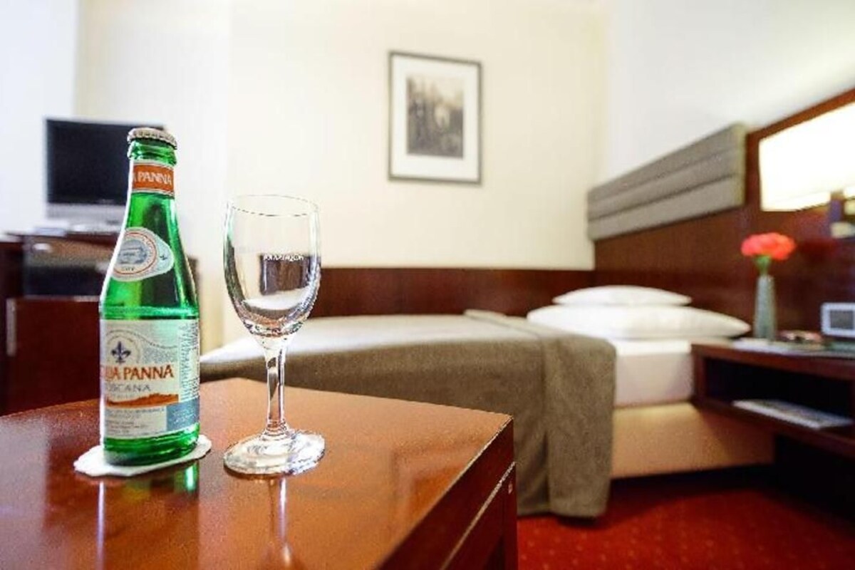 Hypo-allergenic bedding available, down comforters, minibar
