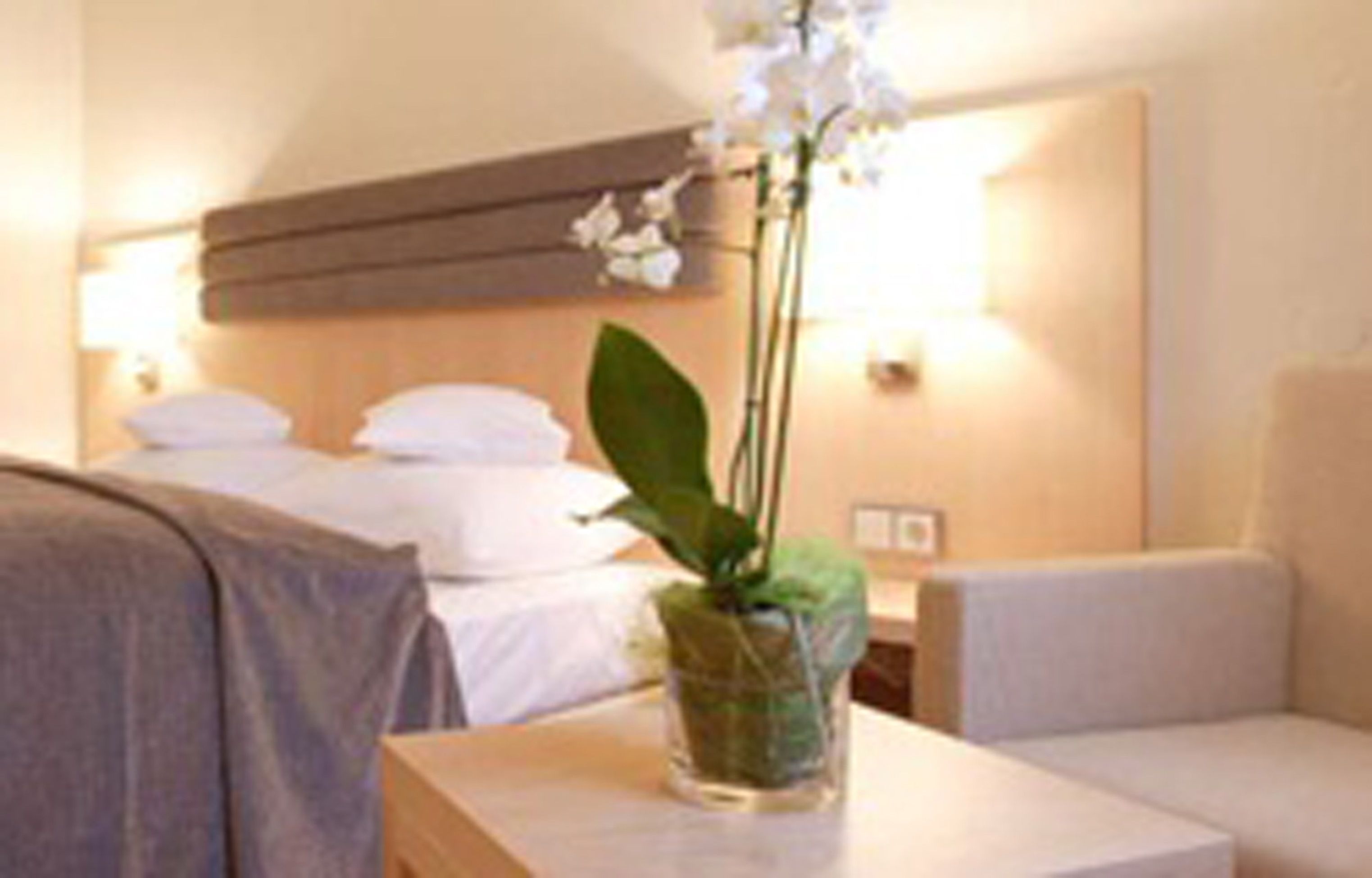 classic double room | hypo-allergenic bedding, down duvets, minibar, in-room safe