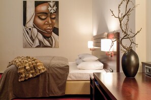 Habitación doble superior | Ropa de cama hipoalergénica, edredón y minibar