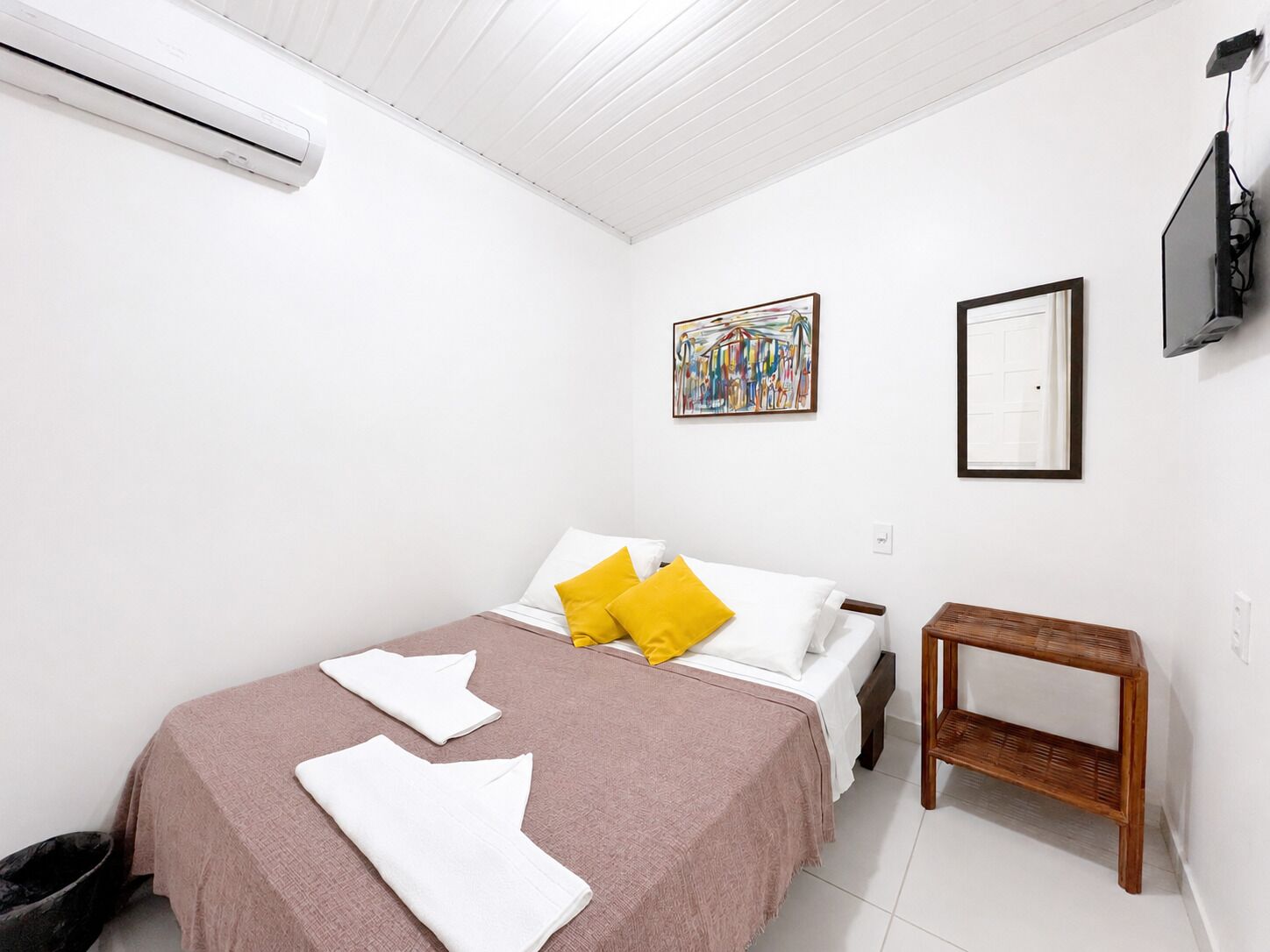 Habitación económica doble | Minibar, wifi gratis, ropa de cama