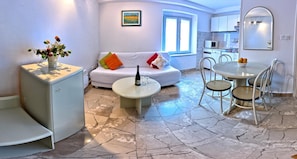 TV - Villa Šoulavy (Kastela)