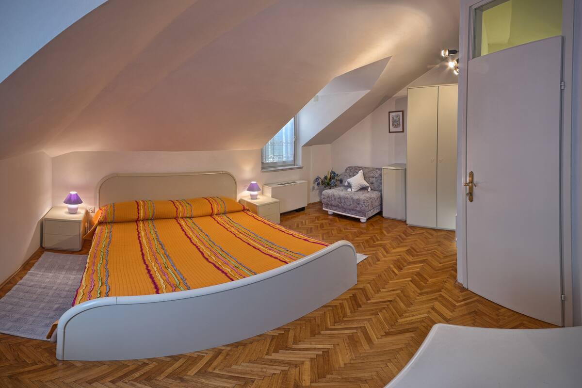 Standaard appartement, uitzicht op park | Een bureau, gratis wifi