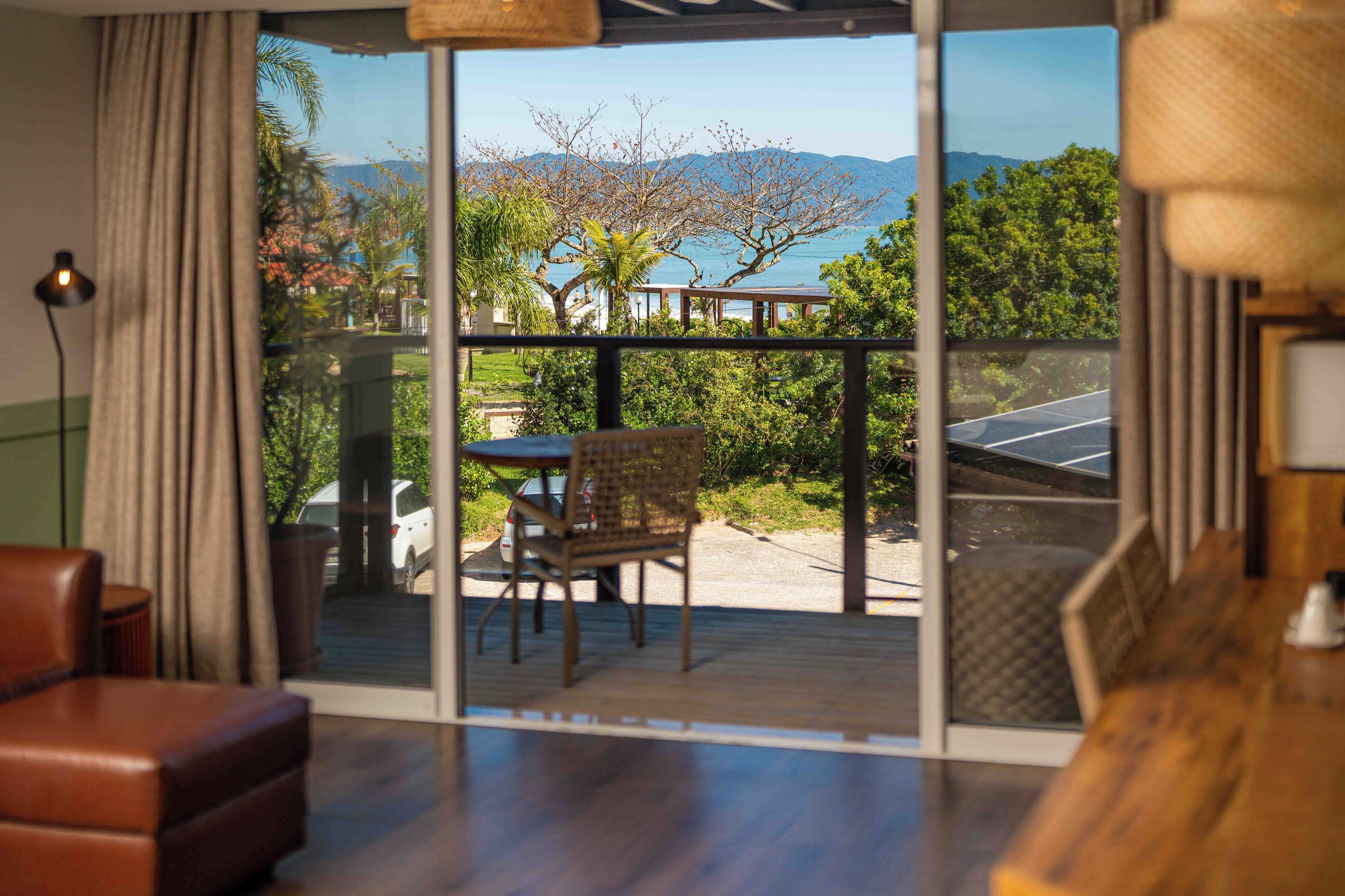 Deluxe Apartment | Living area | LCD TV