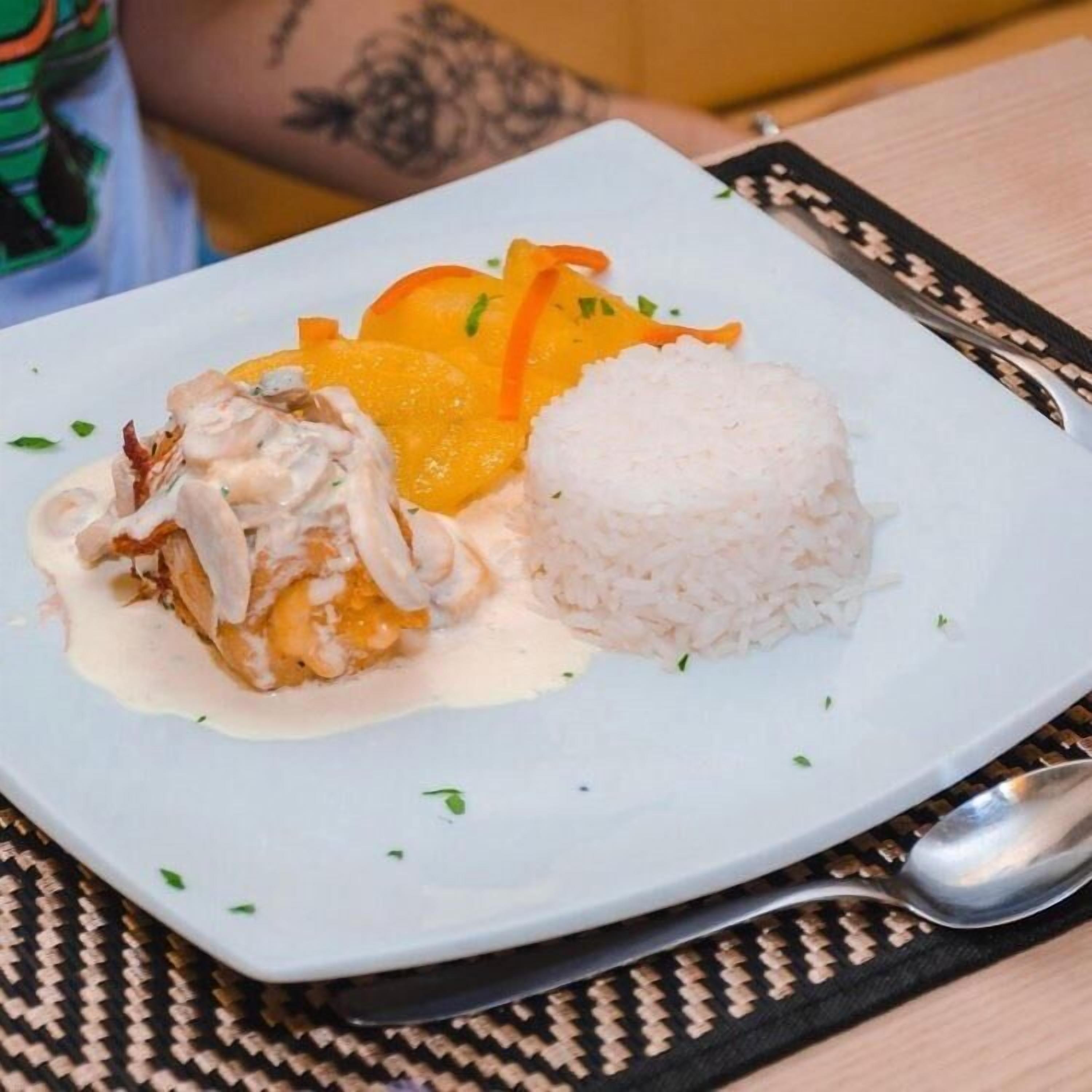 breakfast, lunch, dinner served; beach views