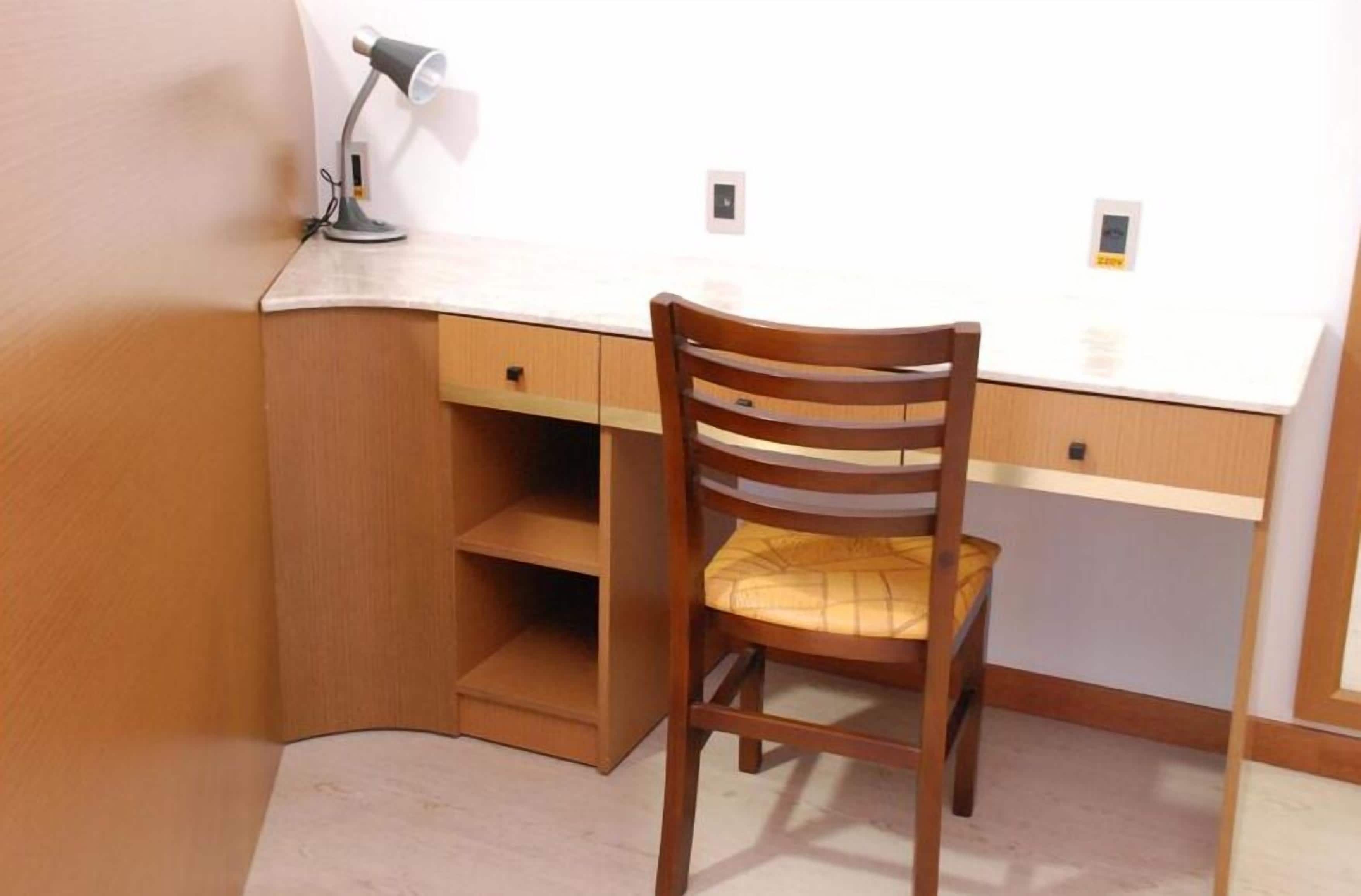 deluxe double room | room amenity