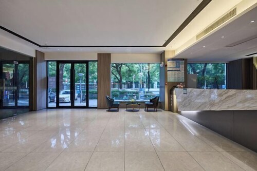 Home Inn Neo (Ganzhou Hongqi Avenue South Gate)