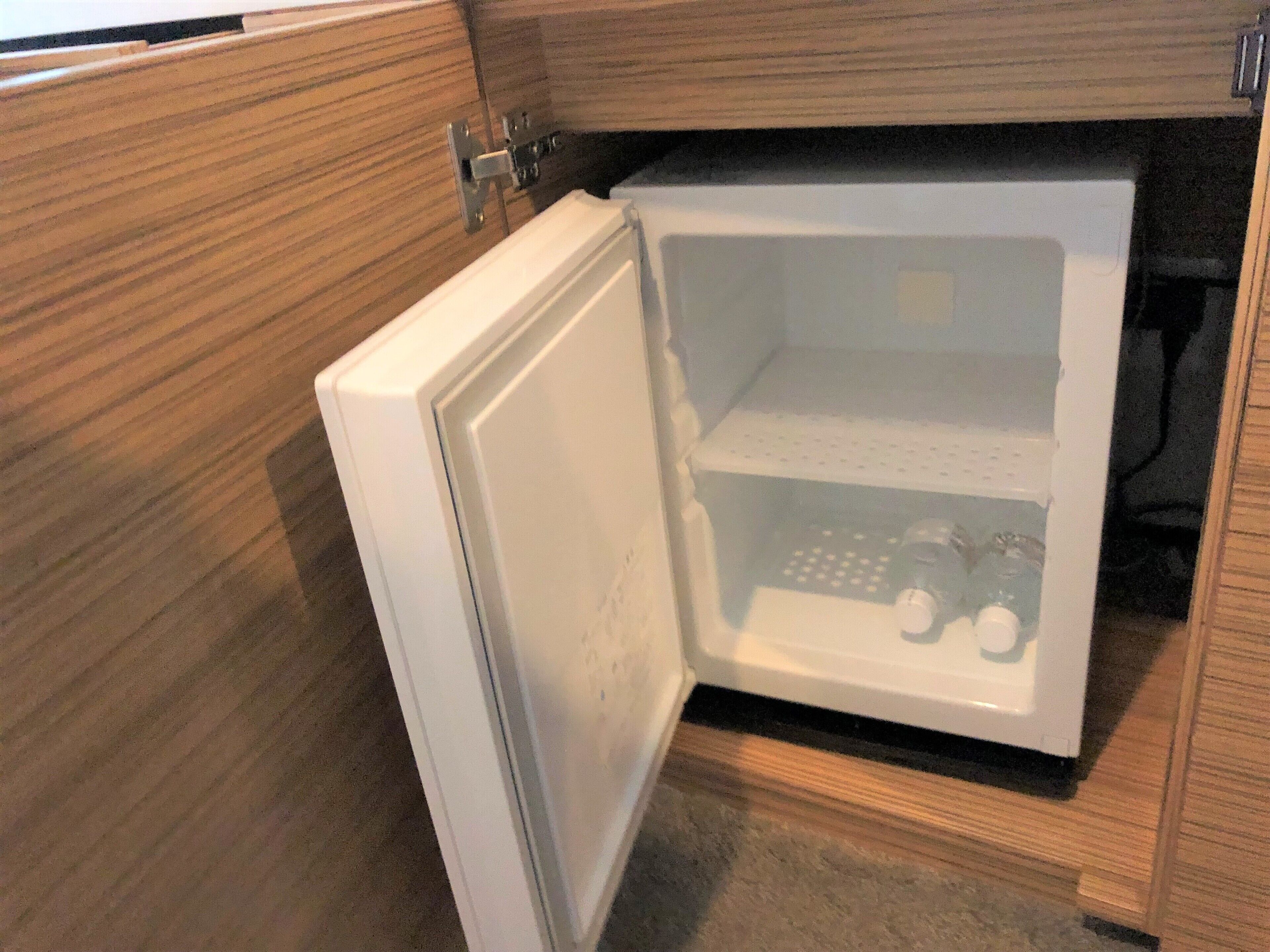 1 bedroom, desk, laptop workspace, blackout curtains