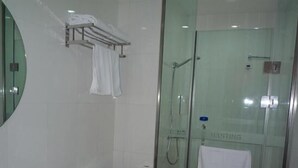 Bathroom shower - Hanting Express Gangwan Square - Dalian (Dalian)