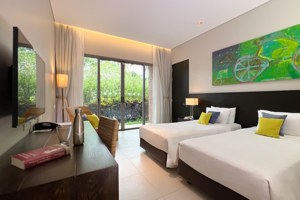 In-room safe, individually decorated, individually furnished, desk
