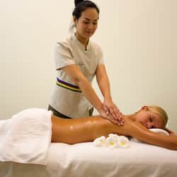 Couples treatment rooms, body treatments, aromatherapy, body wraps