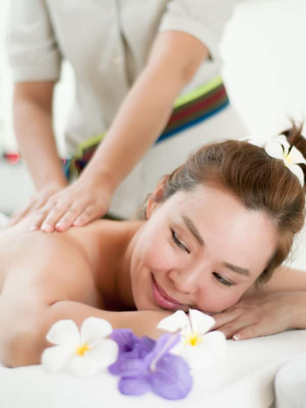 Couples treatment rooms, body treatments, aromatherapy, body wraps