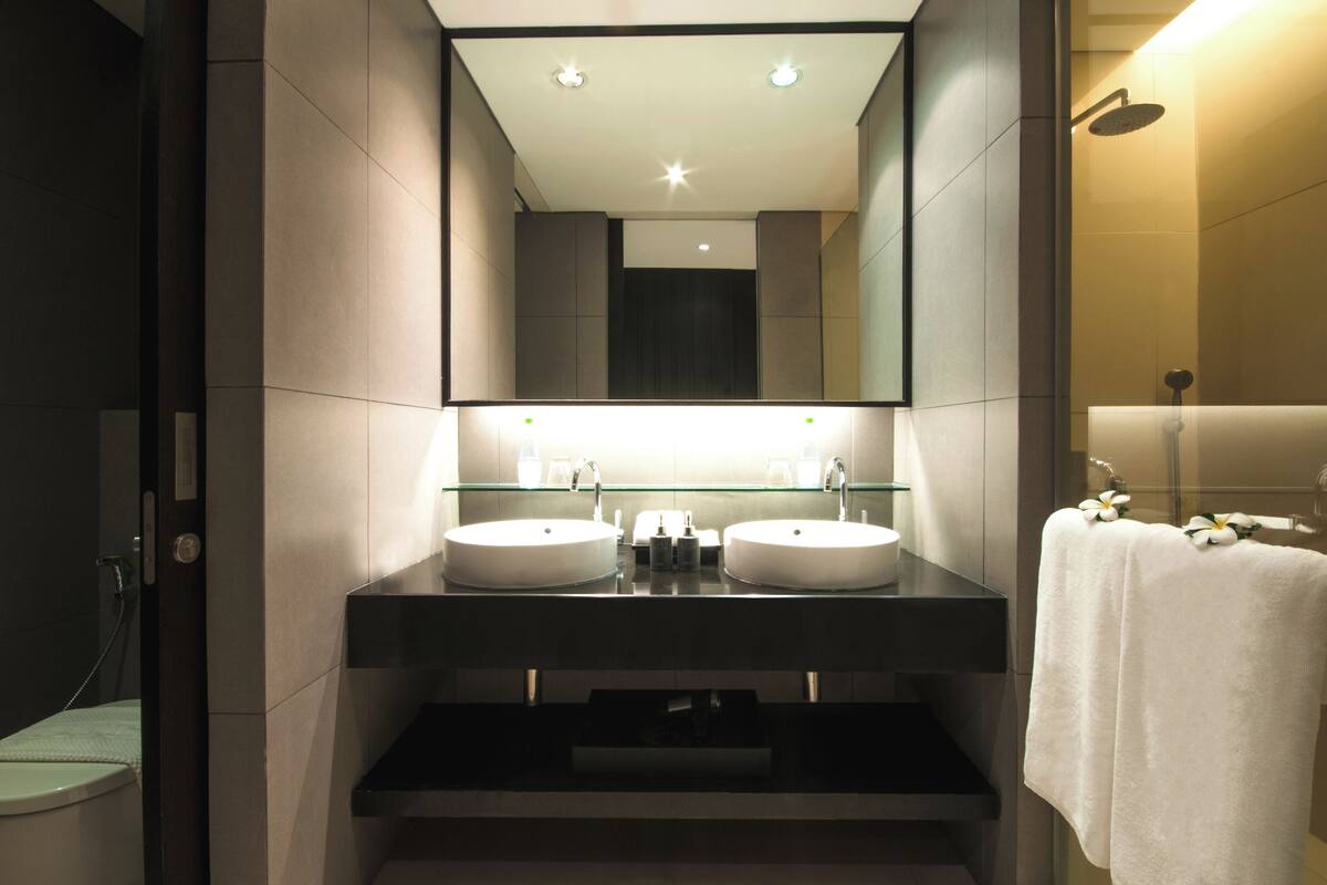 free toiletries, hair dryer, bathrobes, slippers