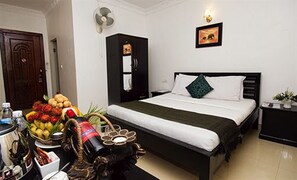 In-room safe, desk, free WiFi, bed sheets