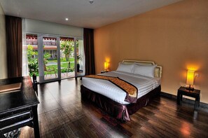 Deluxe tweepersoonskamer | Een minibar, een kluis op de kamer